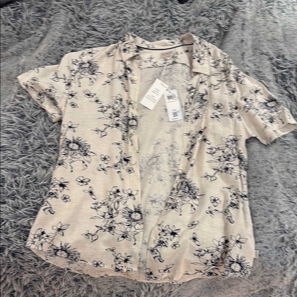 Guess Floral Casual slim fit  Button Down Shirt - Cream and Black, NWT